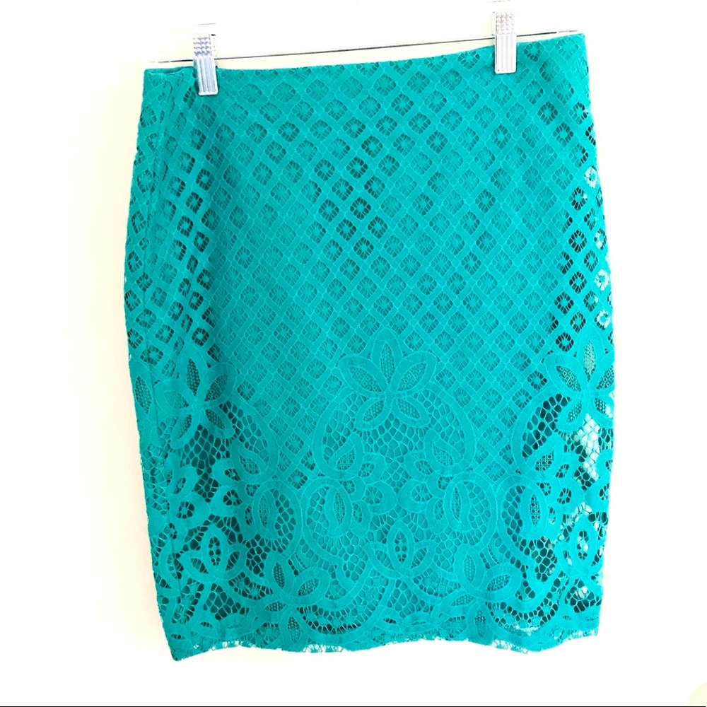 Lace detail pencil skirt